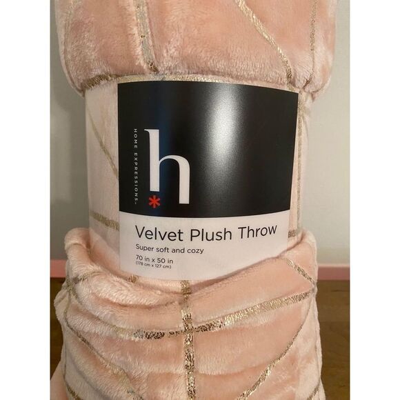 HOME EXPRESSIONS 70"x50" Velvet Plush Throw NWT Pink Silver glitter blanket - Picture 2 of 5